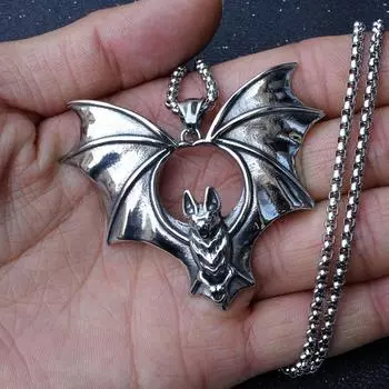 European and American Retro Bat Pendant Men s Necklace Versatile Fashion Trendy Men s Accessories ,A Gift for My Boyfriend 5*6CM