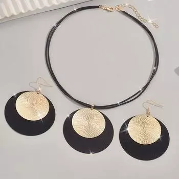 European and American Retro Disc Necklace Women s High Sense Light Luxury Pendant Neck Chain
