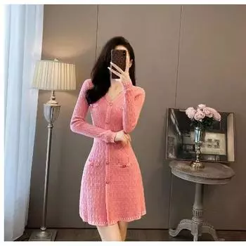 European Station 2024 Autumn and Winter Tight Waist Slim Looking Base Ride V-neck Dress Classic Style Pink Knitting Dress Women Pink S