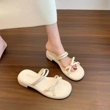 Evening breeze gentle slippers women s 2025 summer new French silver sandals seaside beach thick heel bow women s shoes 35