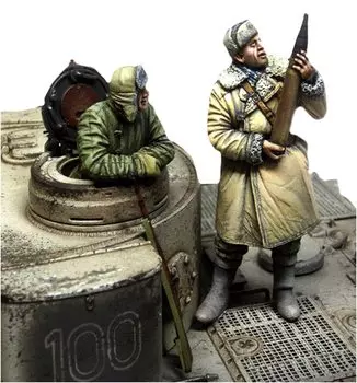 Evolution Miniatures World War II Army Soviet Red Army Soldier looking at shell of Tiger tank 1943 resin kit 1/35 Russian/Soviet 8.8cm 2-piece