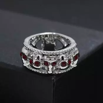 Европа и Соединенные Штаты Новое креативное кольцо, модная личность Простое металлическое панк-кольцо с бриллиантовым черепом No. 7 красный