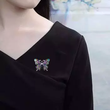 Европейская и американская брошь-бабочка со стразами, высококачественная милая брошь в виде животного из мультфильма, женский корсаж для костюма и платья