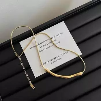 Европейская и американская мода Простая из нержавеющей стали Золотого цвета Цепочка на ключицу для женской моды Короткие ожерелья Ювелирные изделия Новинка золотой