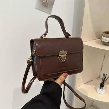 Европейская и американская мода ретро простая маленькая квадратная сумка 2024 новый темперамент универсальная женская сумка через плечо чёрный