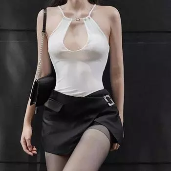 Европейская и американская весенняя женская футболка сексуальная пикантная девушка с глубоким вырезом облегающий комбинезон на подтяжках S чёрный