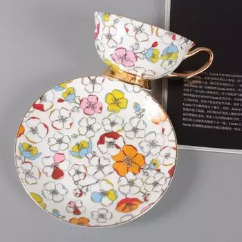 Европейская кофейная чашка с блюдцем Маленькая чашка для свежей воды Чайная чашка Британский послеобеденный чай Керамическая чашка из костяного фарфора Подарки Подарки на праздники 200ml