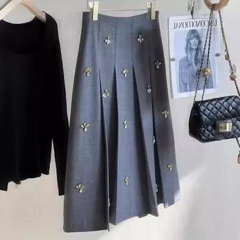 Европейская роскошная юбка в стиле колледжа 2024 года со стразами в складку от дизайнера Юандана Small серый