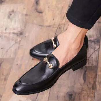 Европейская станция Мода Обувь Лефу Круглый носок Панель анти-флис Модная пряжка Деловая офисная обувь Размер 38-48 Мужская обувь 38