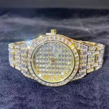 Европейские и американские модные квадратные бриллиантовые полные бриллиантовые светящиеся водонепроницаемые кварцевые мужские часы