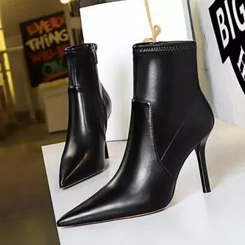 Европейские и американские модные сексуальные короткие сапоги на очень высоком каблуке с острым носком и боковой молнией для женщин 38 теплый черный