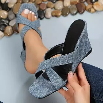 Европейские и американские модные туфли на каблуке-скобе, классные тапочки, лето 2025, новые джинсовые босоножки с круглым носком и крестообразным носком на высоком каблуке 35 чёрный