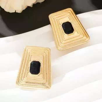 Европейские и американские простые квадратные серьги золотой