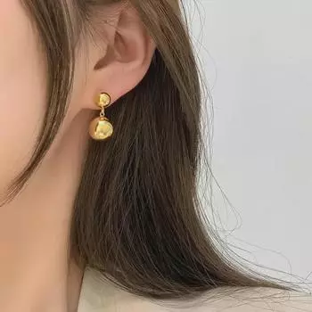 Европейские и американские серьги с двойными металлическими шариками — нишевый дизайн, эксклюзивный холодный стиль