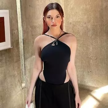 Европейские и американские сексуальные пикантные девушки без рукавов, однотонные, облегающие, в комбинезоне с подвеской на шее. S чёрный