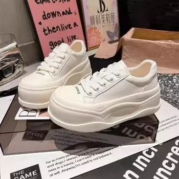 Европейские повседневные маленькие белые туфли женские весна 2025 новые модные туфли на шнуровке на платформе маффин борд спортивные туфли с увеличенным голенищем 35