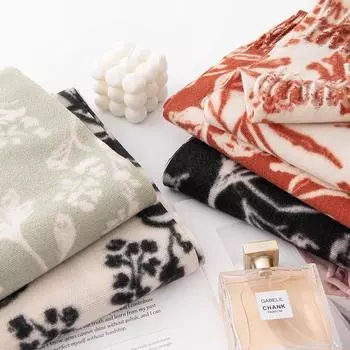 Европейский и американский искусственный кашемировый набивной длинный шарф для женщин, зимний высококачественный шарф Sense 2024 года, новый универсальный парный шарф 68*200cm