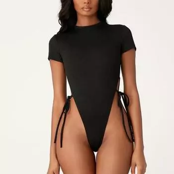 Европейский и американский топ с круглым вырезом, короткими рукавами и индивидуальным дизайном боковых бретелей, комбинезон с открытой талией S чёрный