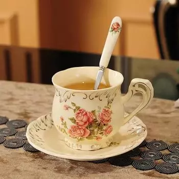 Европейский суд, роскошная кофейная чашка и тарелка, набор из двух частей, керамическая чашка с золотой росписью, чашка для воды, цветочная чашка для чая, чашка для молока, 1-2 шт. в наличии