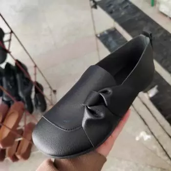 Европейско-американские женские туфли на плоской подошве 2024 Осень Новые Мягкая подошва Противоскользящий Дизайн Чувство Повседневные Туфли-лодочки на плоской подошве 35 чёрный