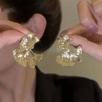 Exaggerated Design Ginkgo Leaf Niche Style Metal Earrings Silver needle golden ginkgo leaf