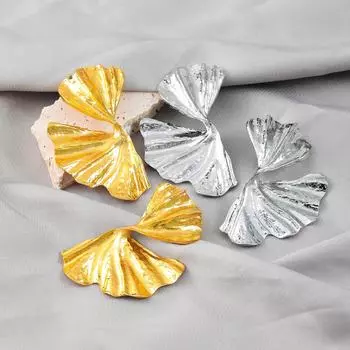 Exaggerated Metal Flower Earrings - European & American Summer Fashion золотой