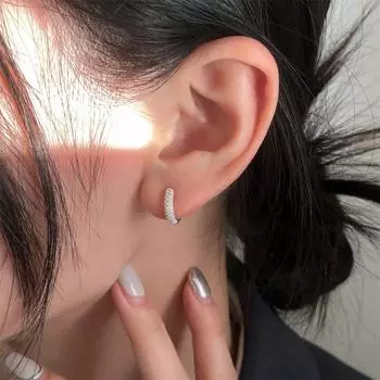 Exquisite blue and white zircon light luxury temperament circle earrings women s 925 sterling silver earrings fashion niche high-end jewelry 925 silver