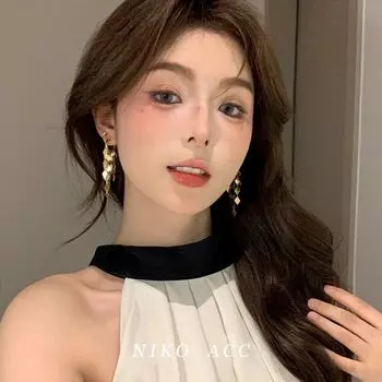 Exquisite Gold Diamond Tassel Earrings for Women Accessible Luxury Fancy Elegant Earrings Niche Style Ear Clip Unique Earrings Golden tassel ear buckle [Elegant Lady]]