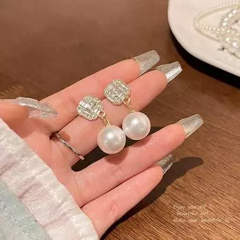 Exquisite S925 Silver Zircon & Pearl Earrings - Trendy High-End Design for Women A1413 золотой