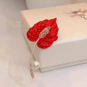 Exquisite Temperament Calla Lily Brooch Metal Lapel Pins For Women Versatile Shiny Corsage Clothing Accessories Gifts