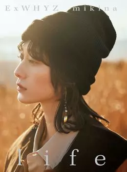 ExWHYZ Микина первая сольная фотокнига «жизнь»