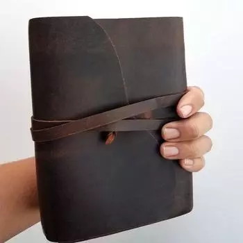 Ежедневник из нелинейчатой бумаги ручной работы с гравировкой формата А5, с замком на ремешке и кожаной обложкой, ежедневник для офиса, 100 страниц 7 x 5 in коричневый