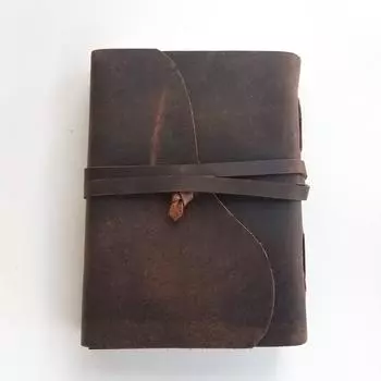 Ежедневник из нелинейчатой бумаги ручной работы с гравировкой формата А5, с замком на ремешке и кожаной обложкой, ежедневник для офиса, 100 страниц 7 x 5 in коричневый