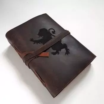 Ежедневник из нелинейчатой бумаги ручной работы с гравировкой формата А5, с замком на ремешке и кожаной обложкой, ежедневник для офиса, 100 страниц 5 x 7 in коричневый