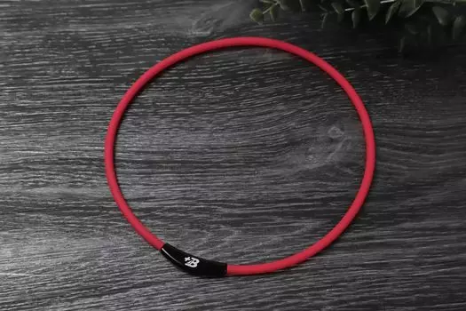 Фабричное силиконовое ожерелье красное [Belguard Япония] +B (Плюс Б)