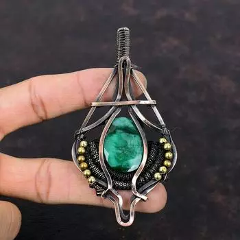 Кулон с ограненным замбийским изумрудом, подвеска из медной проволоки, ювелирное изделие ручной работы из меди, стильный кулон в подарок для нее, ювелирное изделие из драгоценных камней в проволочной обертке