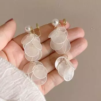 Fairy Full of Shell Patch Tassel Pearl Stud Earrings Summer Outdoor Vacation Photography Female Eardrop Jewelry Mosquito coil ear clip a pair