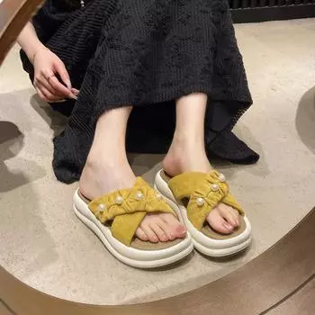 Fairy wind pearl cool slippers female outer wear 2025 summer new thick-bottomed temperament versatile beach slippers 35