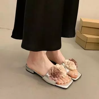 Fairy wind rose flower cool slippers female 2025 new silver square heel one-word drag summer dress wear beach sandals 35 серебряный