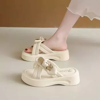 Fairy wind thick bottom cool slippers female summer wear 2025 new with skirt soft bottom heightening muffin beach sandals 35 чёрный