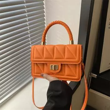 Фактурная модная женская сумка 2024 года, весна, новая сумка-мессенджер для поездок на работу, вышитая нитками, маленькая квадратная сумка прилив чёрный