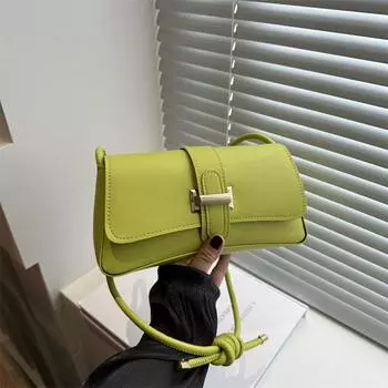 Фактурная сумка 2024 года, новый тренд осени, универсальная модная маленькая квадратная сумка, простая повседневная сумка-мессенджер с нишевым дизайном чёрный