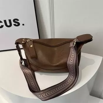 Фактурная сумка с широким ремнем для женщин 2024 года, новая модная популярная сумка через плечо, весенняя сумка-пельмень через плечо чёрный