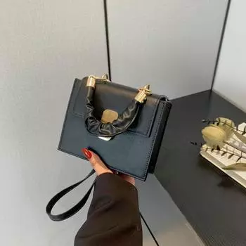 Фактурная сумка с замком, летняя новинка 2024 года, сумка через плечо в иностранном стиле, сумка-мессенджер, темпераментная однотонная маленькая квадратная сумка чёрный