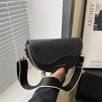 Фактурная женская сумка 2024 года, новая популярная ретро-сумка-мессенджер для поездок на работу, модная сумка-седло с широким плечевым ремнем и подмышкой чёрный