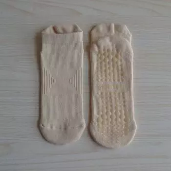 Fall and Winter Yoga Socks Mid-High Tube Glue Dispensing Non-Slip Towel Bottom Putila Fitness Women s Sport Socks Pure Cotton Sweat Absorption Short Cylinder: Oats