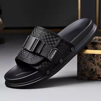 Fashion2024 Летние новые тапочки для мужчин Модные повседневные черные мягкие подошвы дышащие шлепанцы мужские высококачественные пляжные тапочки 38 чёрный