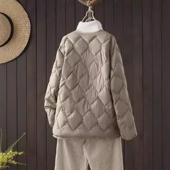 FASHION2024 примерочная и зимняя новая женская одежда легкий пуховик V-образный вырез ромб повседневная куртка куртка Одежда M чёрный