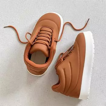 Fashion 2024 Autumn Winter New High Top Casual Breathable Hollow Board Shoes Men s Sports Skateboarding Shoes Fashion Vulcanized Shoes 39