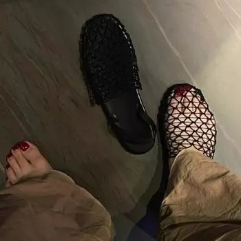 Мода 2024 Брендовые женские туфли Закрытый носок Женские сандалии Летние повседневные сандалии Женские сетчатые дышащие плоские легкие уличные туфли для женщин 35 чёрный